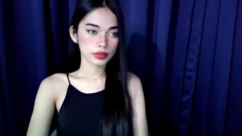 Snapshot of isabelle_willis chatting on 11/14/25, 02:27 Isabelle online show from 11/14/25, 02:27