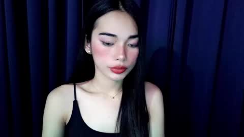 Snapshot of isabelle_willis chatting on 11/18/25, 02:54 Isabelle online show from 11/18/25, 02:54