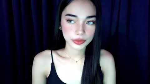 Snapshot of isabelle_willis chatting on 12/04/25, 07:06 Isabelle online show from 12/04/25, 07:06