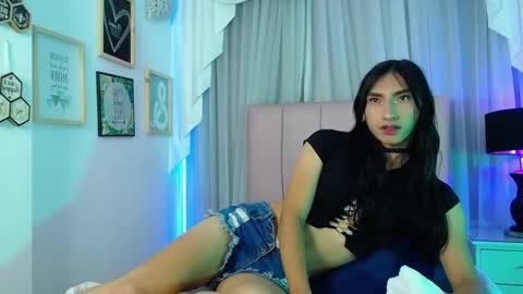 Isabelle Daza online show from 12/02/25, 01:05