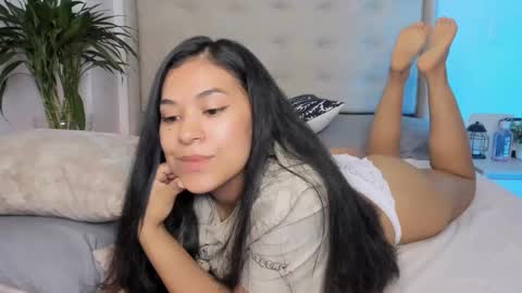 Isabelle Diaz online show from 02/11/25, 09:53