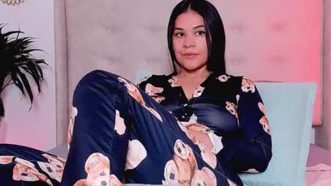 Isabelle Diaz online show from 11/22/25, 06:07