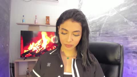 Isa online show from 12/24/24, 05:05