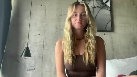 isabellesings online show from 02/15/26, 05:26