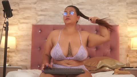 IsabellMendez online show from 01/07/25, 11:24