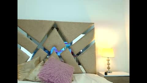 Snapshot of isabellmendez_ chatting on 01/07/26, 10:12 IsabellMendez online show from 01/07/26, 10:12