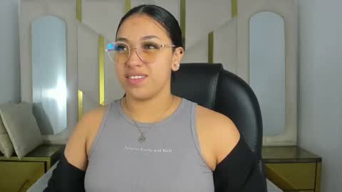 isabellrodriguez18 online show from 11/29/25, 04:04