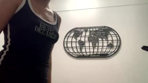 Snapshot of isabelprietoo chatting on 12/19/24, 02:56 Isa online show from 12/19/24, 02:56