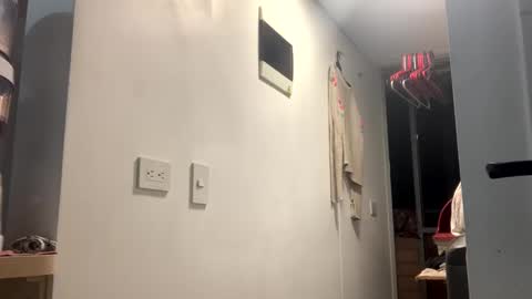 Snapshot of isabelprietoo chatting on 03/03/25, 04:47 Isa online show from 03/03/25, 04:47