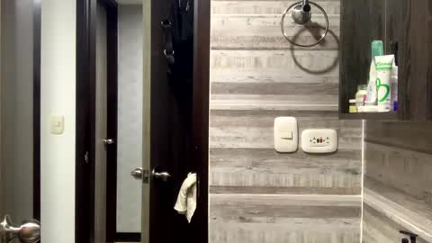 Snapshot of isabelprietoo chatting on 09/14/25, 01:05 Isa online show from 09/14/25, 01:05