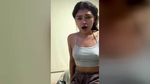 Isa online show from 02/25/26, 01:48