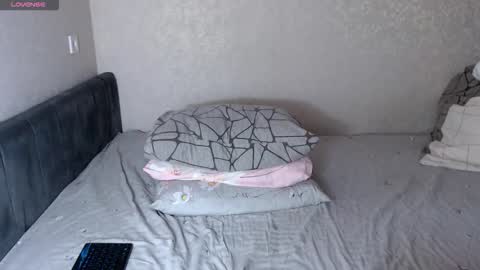 isabelswan online show from 10/06/25, 04:26