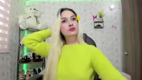 Snapshot of isablonde1 chatting on 04/08/26, 09:37 ISABELLA online show from 04/08/26, 09:37