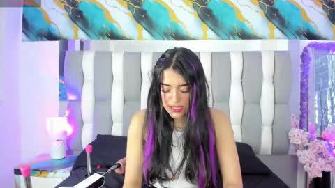 Isa online show from 03/28/26, 04:56