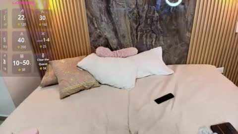 ISADORA online show from 10/11/25, 12:54