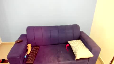 Snapshot of isaemm_ chatting on 12/03/24, 10:51 Isaemm online show from 12/03/24, 10:51