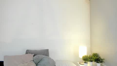 Snapshot of isameow chatting on 02/05/25, 12:31 isameow online show from 02/05/25, 12:31