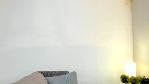 Snapshot of isameow chatting on 02/07/25, 02:40 isameow online show from 02/07/25, 02:40