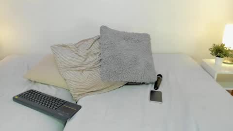 Snapshot of isameow chatting on 02/22/25, 01:33 isameow online show from 02/22/25, 01:33