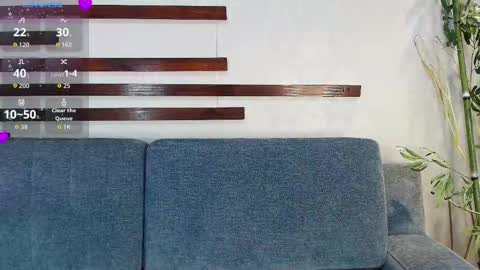 Isa online show from 09/13/25, 12:49