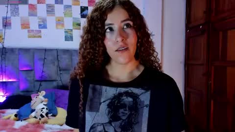 Snapshot of isangel_ chatting on 04/17/26, 04:37 Isabela online show from 04/17/26, 04:37