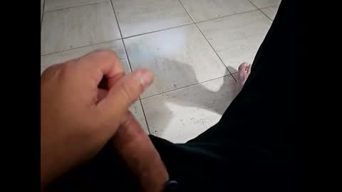 Snapshot of iscrewinutibolt chatting on 01/17/25, 10:11 Carlos online show from 01/17/25, 10:11