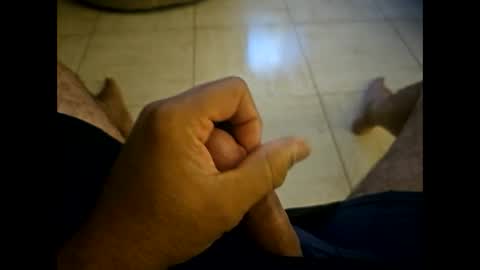 Snapshot of iscrewinutibolt chatting on 12/17/25, 11:16 Carlos online show from 12/17/25, 11:16