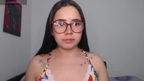 Emma online show from 01/05/25, 03:22