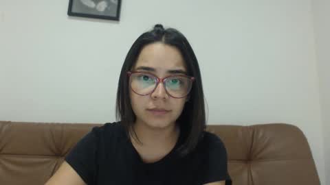 Emma online show from 09/18/25, 03:19