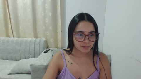 Snapshot of isemma chatting on 03/17/26, 04:06 Emma online show from 03/17/26, 04:06