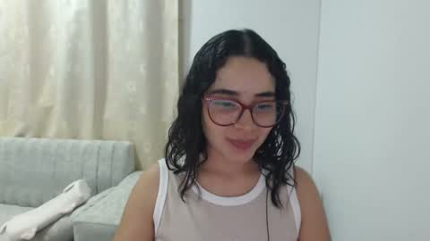 Snapshot of isemma chatting on 03/23/26, 02:59 Emma online show from 03/23/26, 02:59