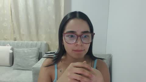 Snapshot of isemma chatting on 03/29/26, 02:44 Emma online show from 03/29/26, 02:44