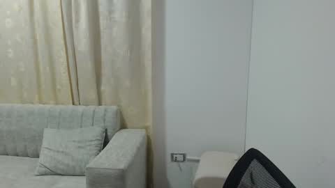 Snapshot of isemma chatting on 04/21/26, 03:13 Emma online show from 04/21/26, 03:13