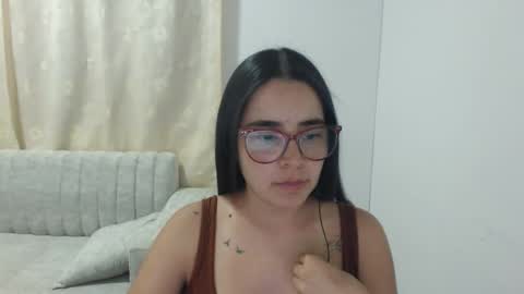 Snapshot of isemma chatting on 04/27/26, 02:20 Emma online show from 04/27/26, 02:20