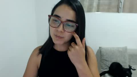 Snapshot of isemma chatting on 06/20/26, 02:58 Emma online show from 06/20/26, 02:58