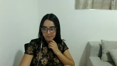 Snapshot of isemma chatting on 06/23/26, 02:42 Emma online show from 06/23/26, 02:42