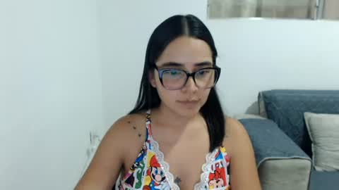 Snapshot of isemma chatting on 06/30/26, 03:40 Emma online show from 06/30/26, 03:40