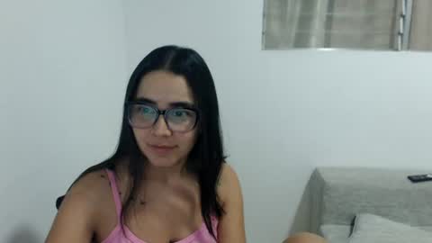 Snapshot of isemma chatting on 07/21/26, 01:52 Emma online show from 07/21/26, 01:52