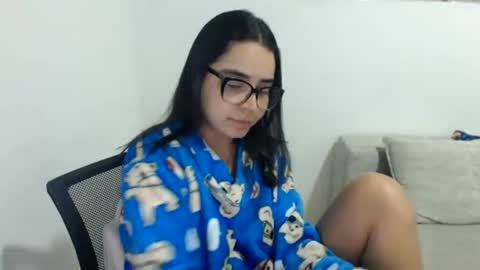 Snapshot of isemma chatting on 07/26/26, 03:04 Emma online show from 07/26/26, 03:04