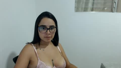 Snapshot of isemma chatting on 07/29/26, 03:15 Emma online show from 07/29/26, 03:15