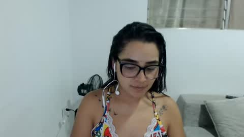 Snapshot of isemma chatting on 08/06/26, 03:19 Emma online show from 08/06/26, 03:19