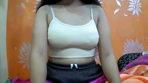 ishika_singh_ online show from 03/09/25, 05:22