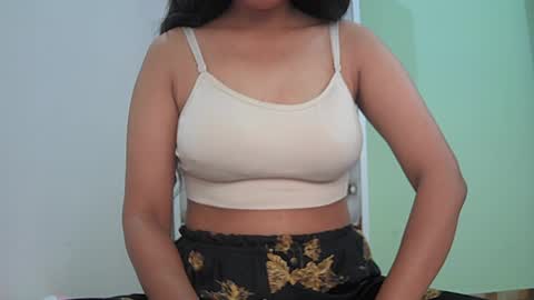 Snapshot of ishika_singh_ chatting on 07/02/26, 03:06 ishika_singh_ online show from 07/02/26, 03:06