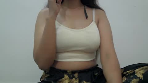 Snapshot of ishika_singh_ chatting on 07/11/26, 04:43 ishika_singh_ online show from 07/11/26, 04:43