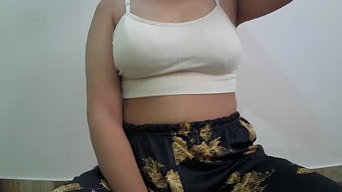 Snapshot of ishika_singh_ chatting on 07/14/26, 02:05 ishika_singh_ online show from 07/14/26, 02:05