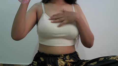 Snapshot of ishika_singh_ chatting on 07/20/26, 01:53 ishika_singh_ online show from 07/20/26, 01:53