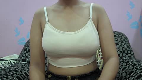 Snapshot of ishika_singh_ chatting on 07/28/26, 01:56 ishika_singh_ online show from 07/28/26, 01:56