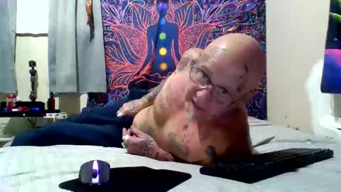 Snapshot of ishootropes77 chatting on 02/14/26, 08:55 ishootropes77 online show from 02/14/26, 08:55