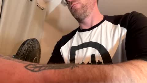 Snapshot of ishouldntbeonhereagain chatting on 01/25/25, 09:36 Daddy Master Master Daddy online show from 01/25/25, 09:36