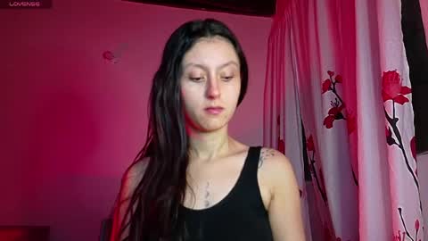 Snapshot of isis1012 chatting on 04/13/26, 07:03 isa online show from 04/13/26, 07:03